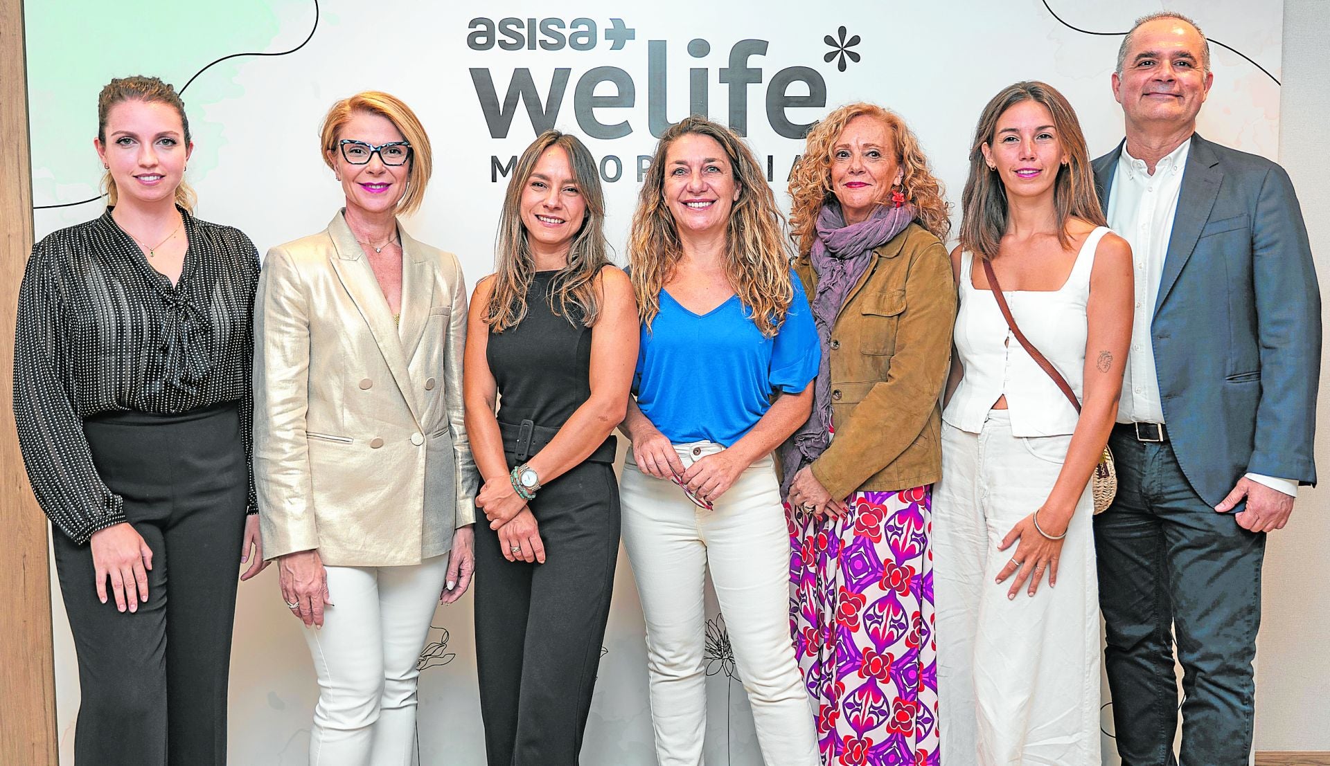 De izquierda a derecha: María, Oriana Severino, Cristina Ruano, Yenni Rivero, María Betnaza, y Agustín Viera