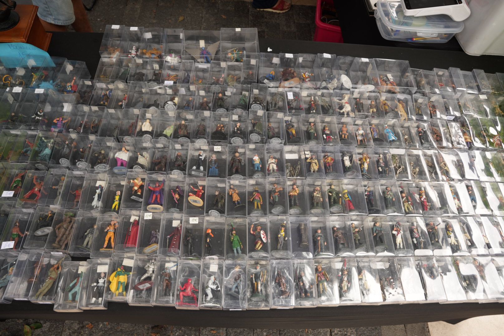 Pasión por lo vintage: éxito de la Feria del Coleccionismo en Vegueta