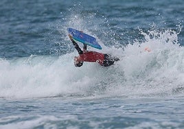 Puro espectáculo sobre las olas de la capital.