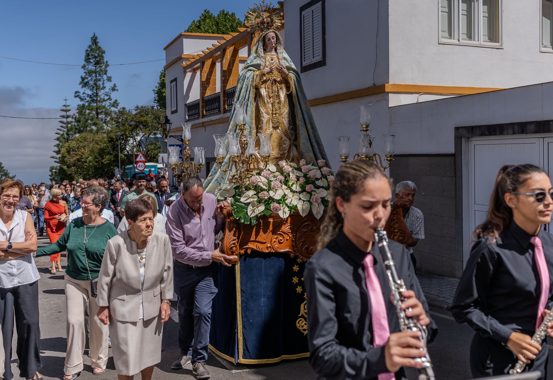 Valleseco celebra su Día Grande con sabor asturiano y solidaridad