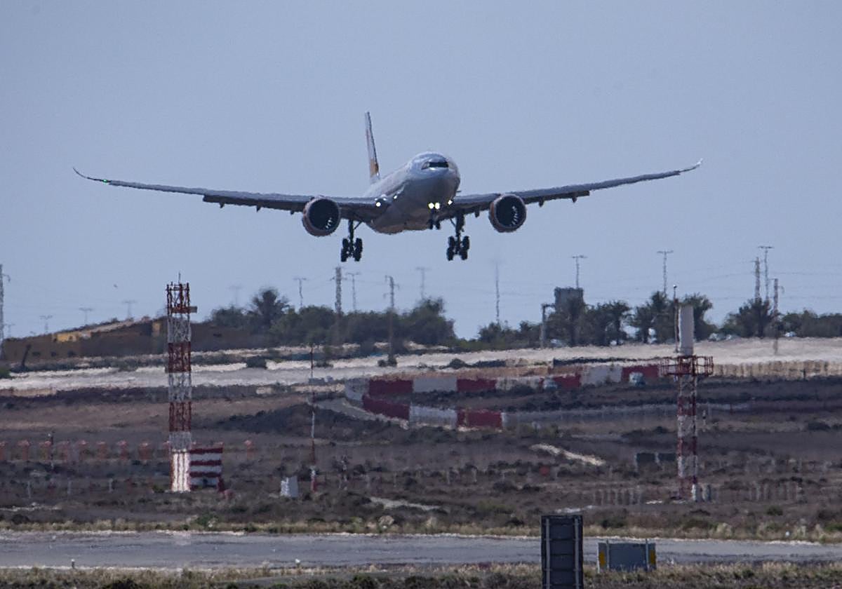 Un avión en el Aeropuerto de Gran Canaria.