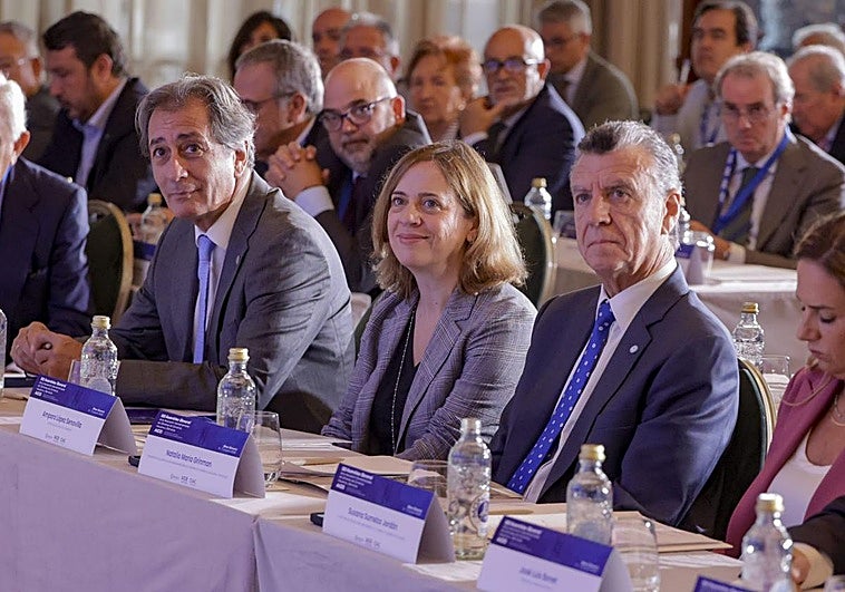 De izquierda a derecha: Luis Padrón, Amparo López, Natalio Mario Grinman y Susana Sumelzo.