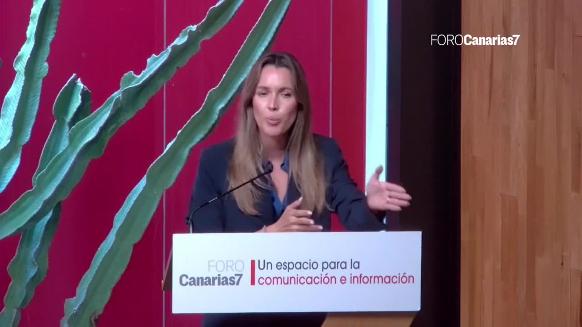 María Fernández Pérez defiende en el foro de CANARIAS7 la singularidad de Canarias y reclama más competencias en materia aérea y marítima