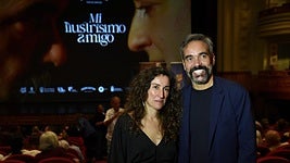 Paula Cons, directora de la película, y Paco Déniz, actor que interpreta a Benito Pérez Galdós, estuvieron presentes en el estreno del filme.