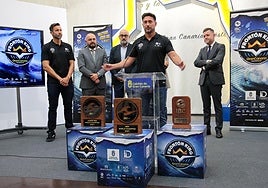 Durante la presentación del Frontón King.