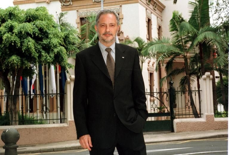 La vida de Adán Martín, en imágenes