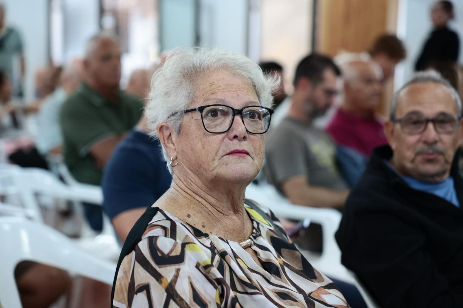 Reunión de los vecinos y del Ayuntamiento por el nuevo deslinde de El Burrero