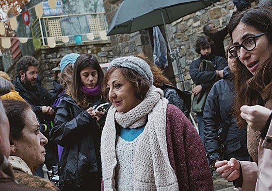 Seresesky dirigiendo a Carmen Machin en su filme 'Lo nunca visto'.