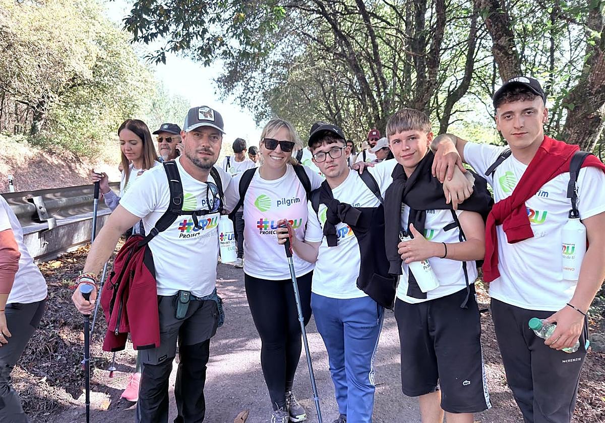 Varios de los participantes en el 'Camino de los Valores'.