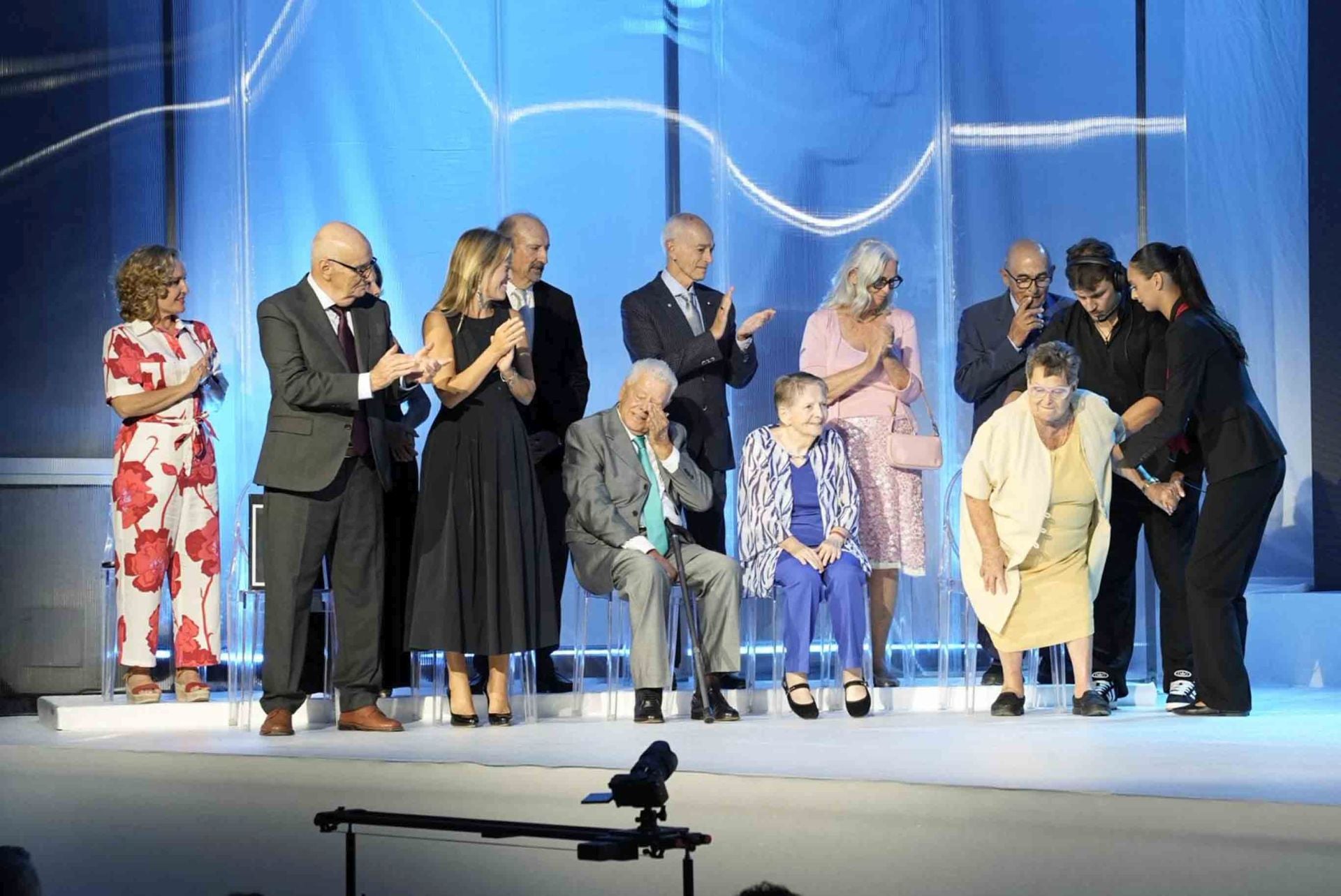 San Bartolomé rinde homenaje a once vecinos que han dejado huella en el municipio
