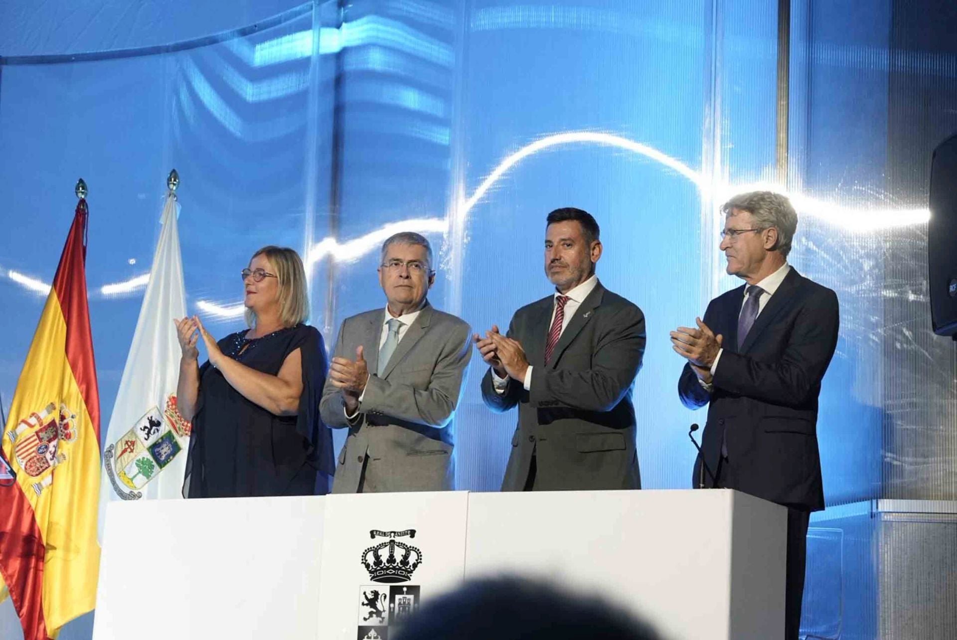 San Bartolomé rinde homenaje a once vecinos que han dejado huella en el municipio