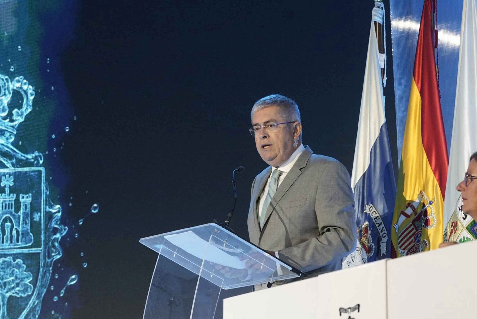 San Bartolomé rinde homenaje a once vecinos que han dejado huella en el municipio