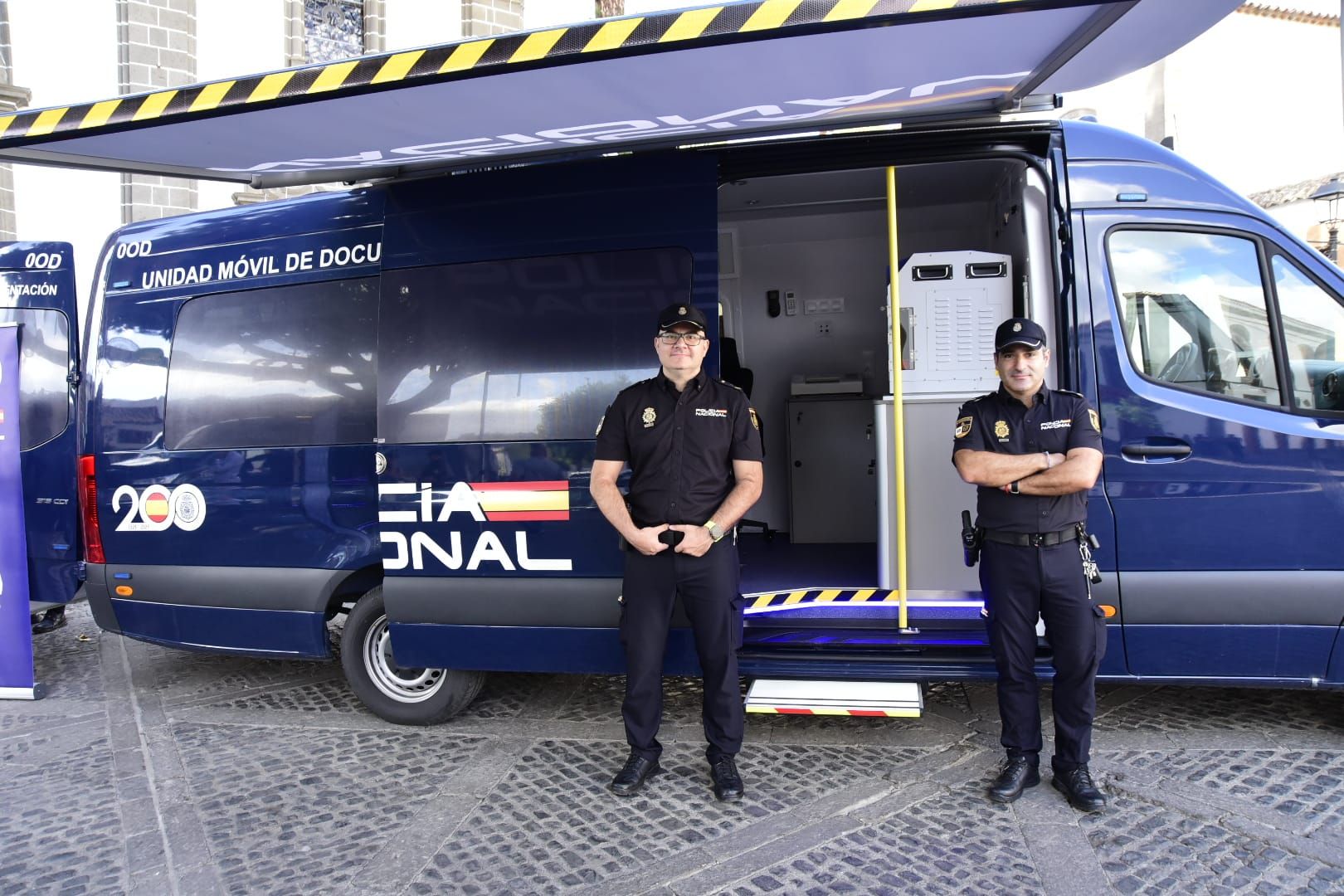 Así son las nuevas unidades móviles de documentación de la Policía Nacional