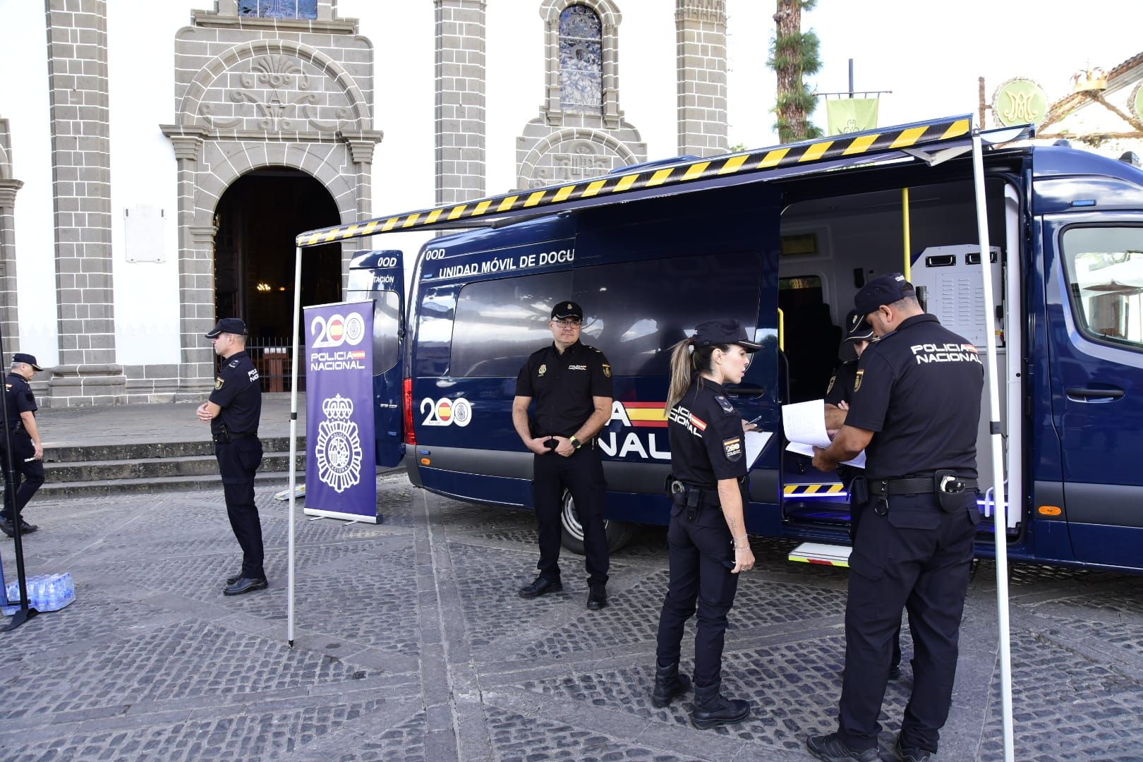 Así son las nuevas unidades móviles de documentación de la Policía Nacional