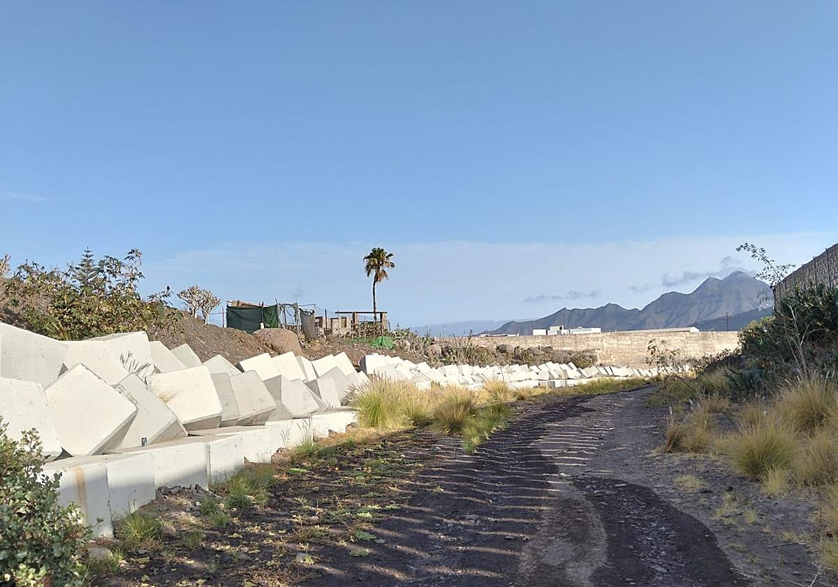 Fuga de agua en El Pinillo.