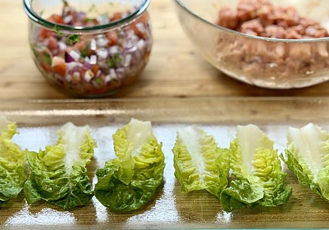 Disponemos las hojas en una bandeja