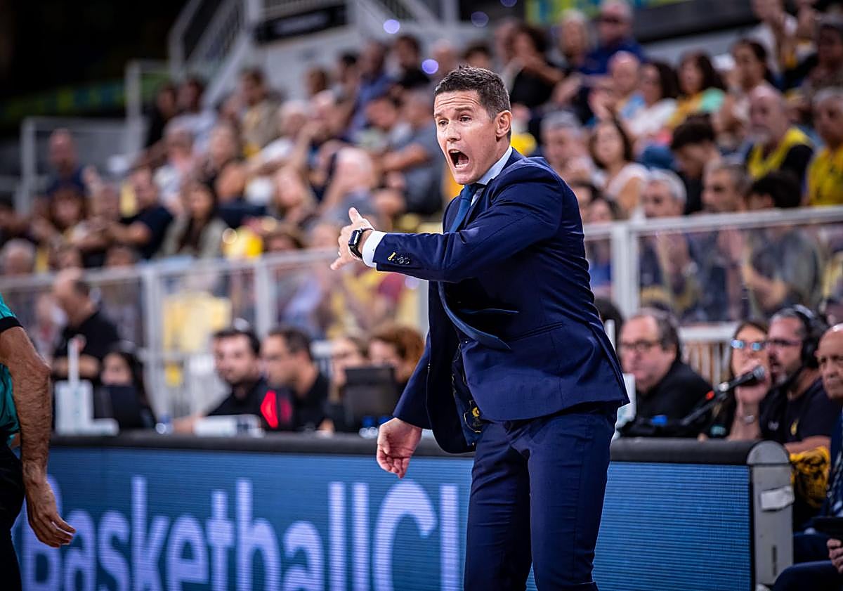 Imagen principal - El Gran Canaria olvida las penas en Europa, aunque con un agónico triunfo ante el Le Mans (73-68)