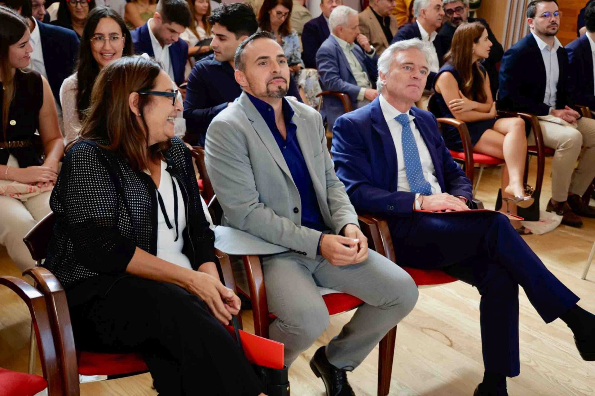 Imágenes del acto de entrega de los premios y becas MIR, de la Fundación Mapfre Canarias 2025