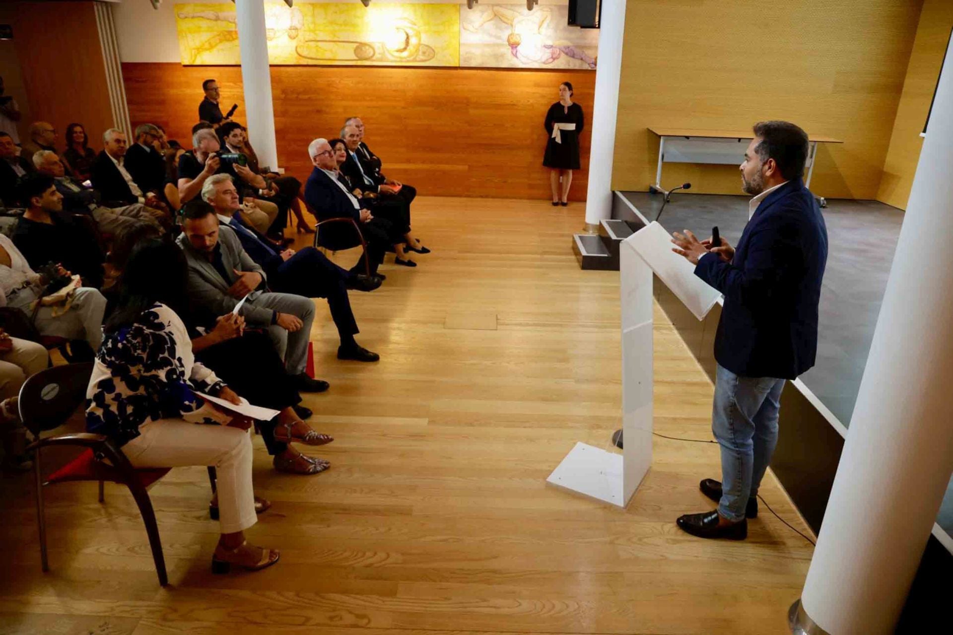 Imágenes del acto de entrega de los premios y becas MIR, de la Fundación Mapfre Canarias 2025