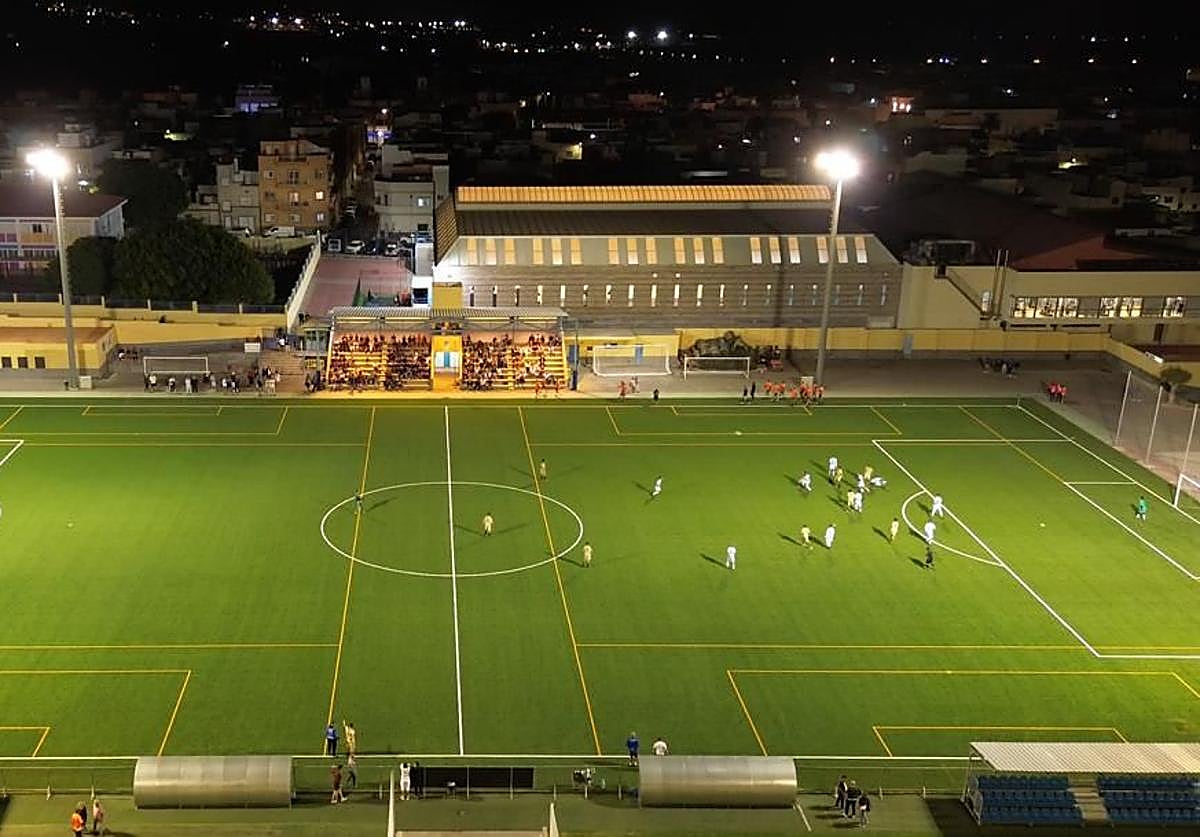 Reapertura de la Ciudad Deportiva del Cruce de Arinaga, con nuevo césped artificial de base orgánica.