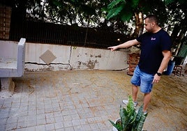 Vecinos de Escaleritas denuncian el mal estado de sus patios interiores