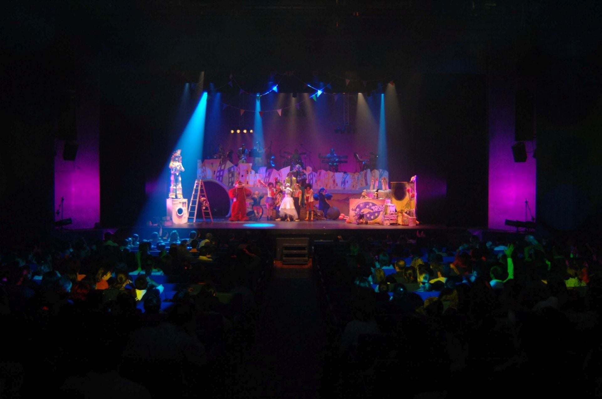 Zalakadula cumple 30 años