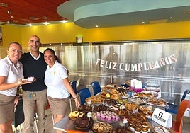 Imagen del desayuno solidario de los trabajadores del Grupo Anfi.