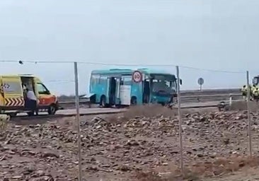 Muere una persona en un accidente entre un coche y una guagua en la GC-500, a la altura de Juan Grande