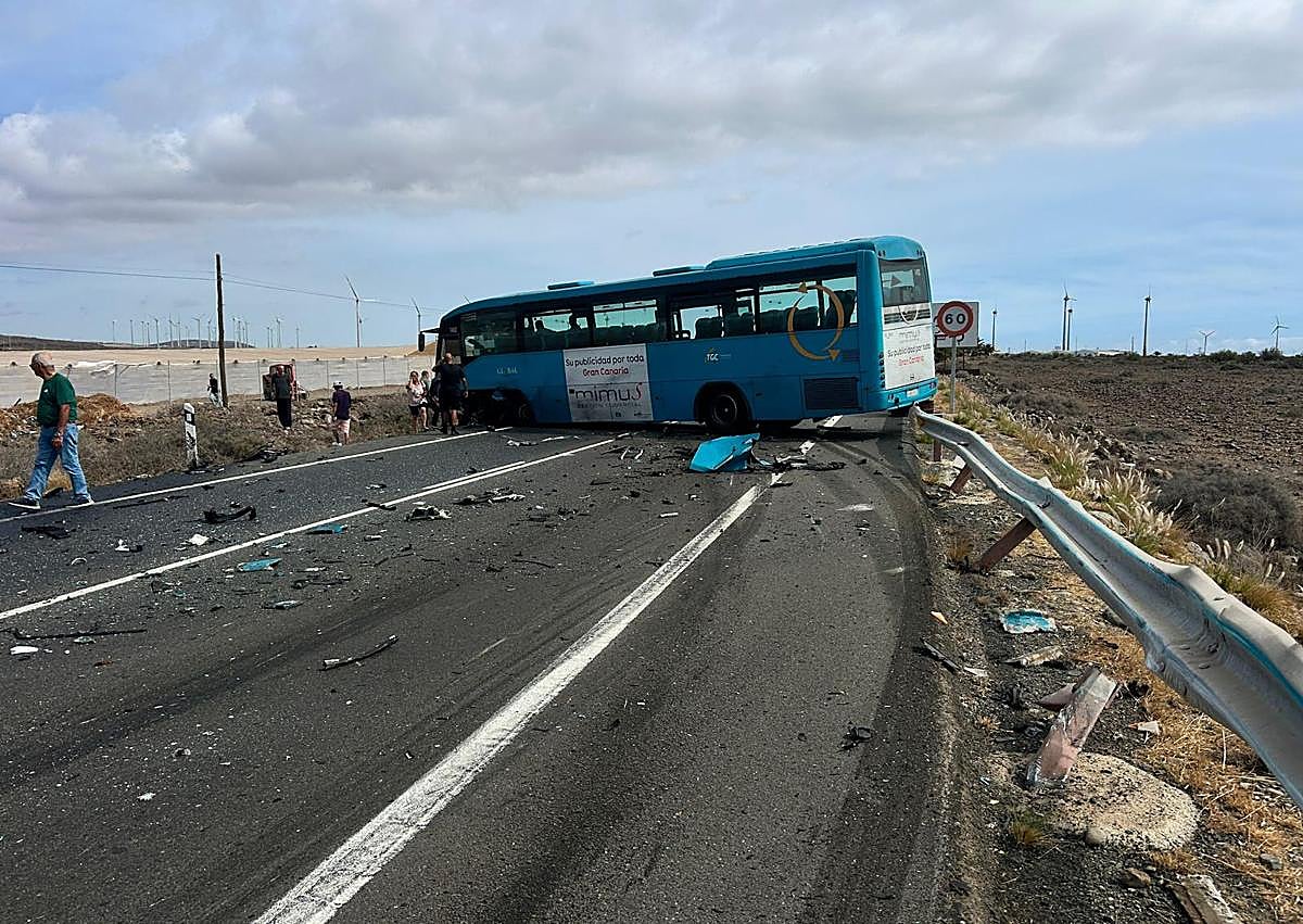 Imagen secundaria 1 - El expolicía Fermín provocó el choque mortal en Juan Grande