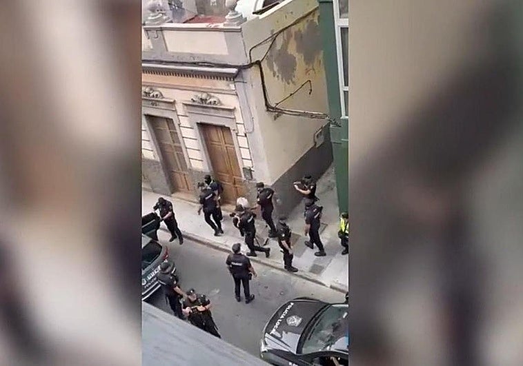 La Policía Nacional desarticuló el pasado martes un punto de venta de drogas dirigido por 'El Guaca'.