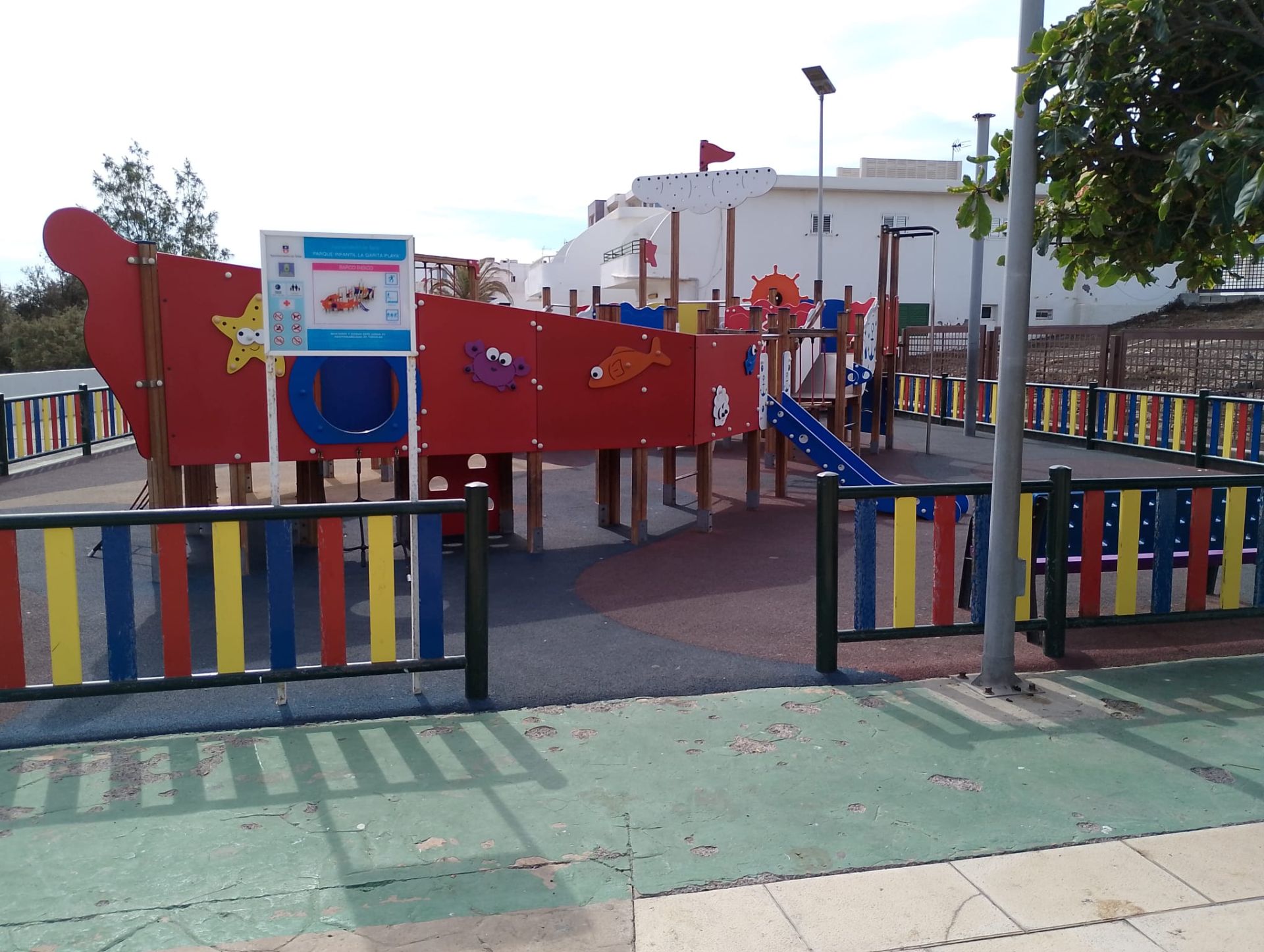El parque infantil de La Garita ya se encuentra abierto.