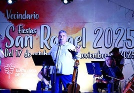 Manolo Matos durante el pregón que abrió este viernes las Fiestas de San Rafael.