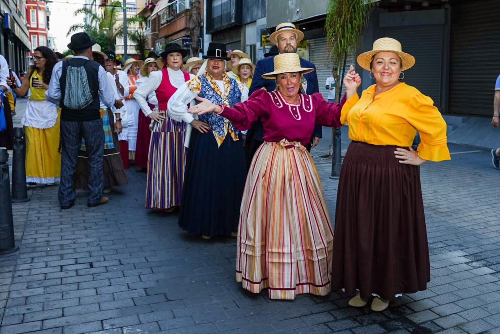 Las mejores imágenes de la romería ofrenda de La Naval