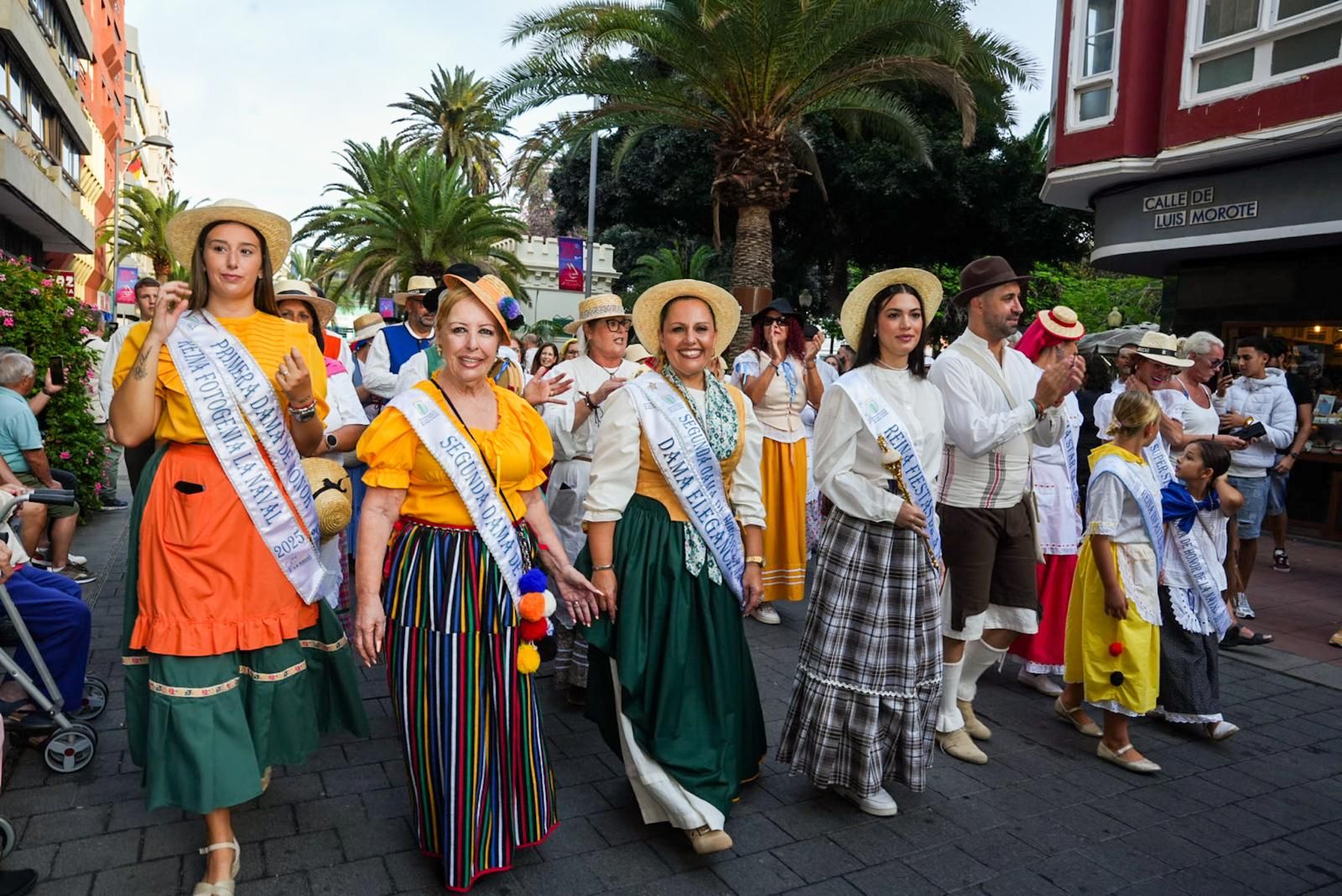 Las mejores imágenes de la romería ofrenda de La Naval