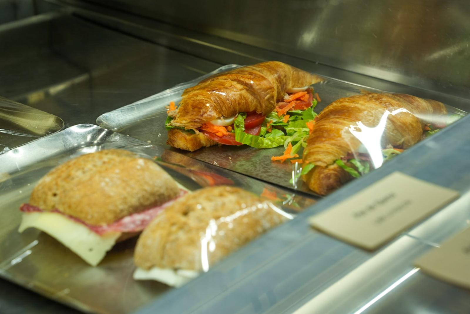 Segunda generación al frente de la pastelería Dulceamor