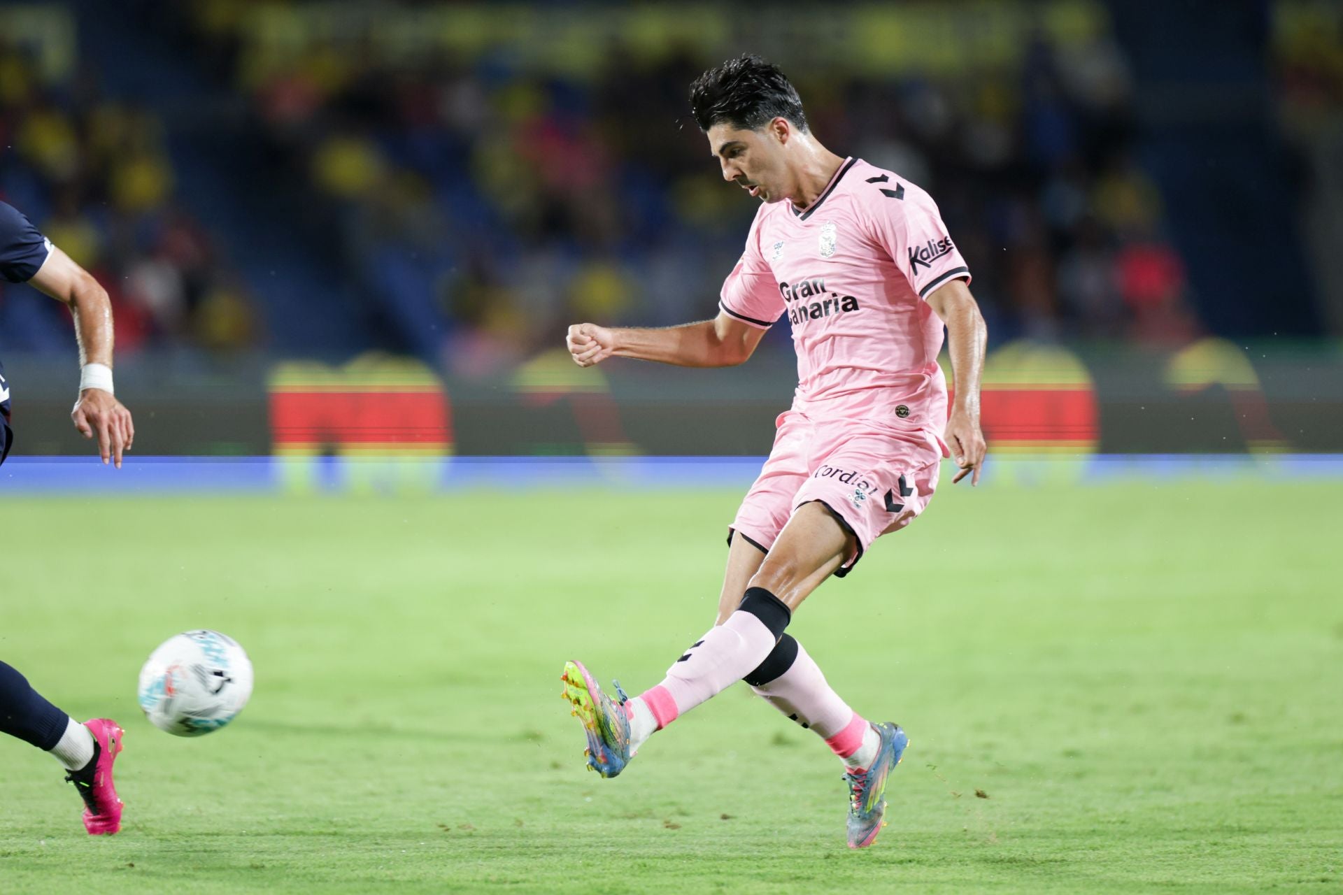 Clemente pone un centro ante el Eibar.