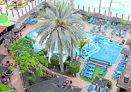 Turismo y hostelería cuentan con mucho empleo extranjero. arcadio suárez