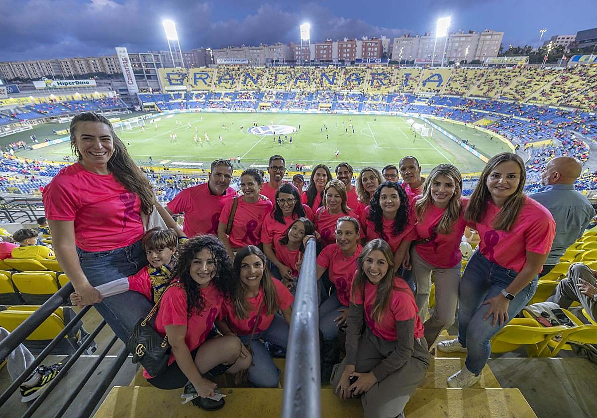 HPS se une a la marea rosa en el Estadio Gran Canaria