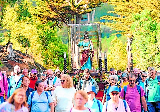 El origen de la peregrinación se remonta al gran incendio de 2019, cuando Fontanales se salvó de las llamas.