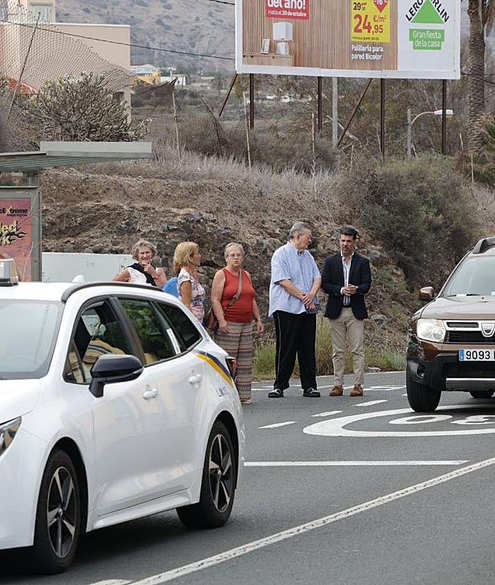 Imagen secundaria 2 - Distintos momentos de la visita de Suárez a Las Perreras.