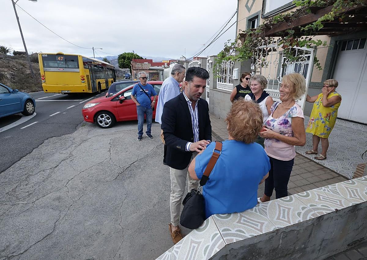 Imagen secundaria 1 - Distintos momentos de la visita de Suárez a Las Perreras.