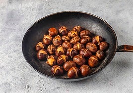 Imagen de unas castañas asadas.