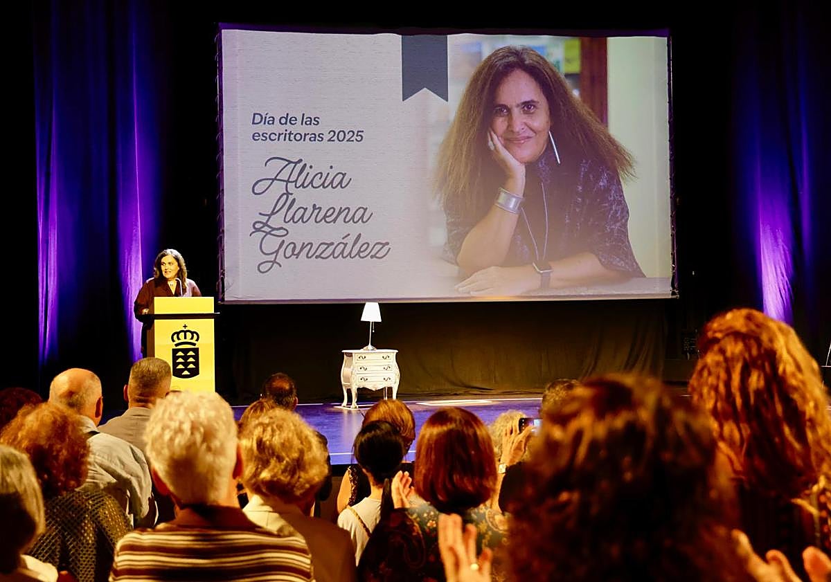 Imagen principal - Alicia Llarena, en el olimpo canario