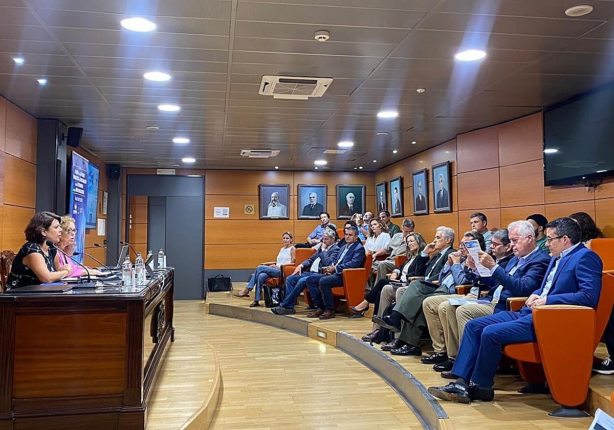 Imagen principal - Asinca celebra con gran éxito la jornada «El valor de las entidades urbanísticas de conservación para el desarrollo de las zonas industriales»