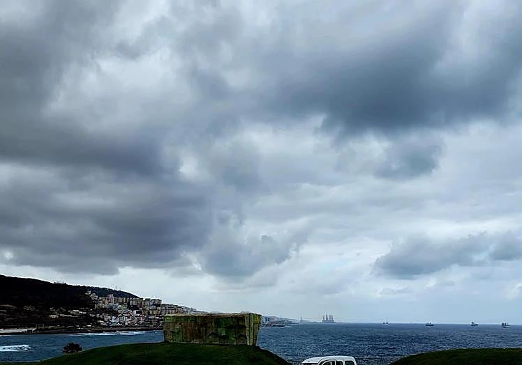 Nubes tapando el cielo en Las Palmas de Gran Canaria.