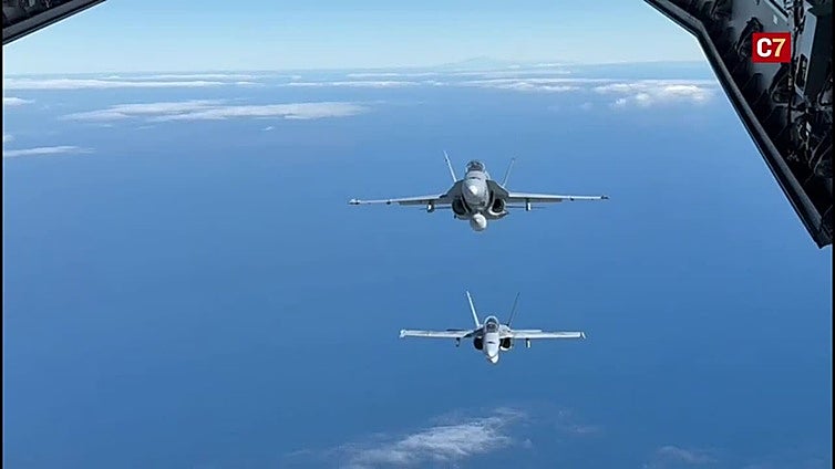 50 cazas libran una batalla simulada por el control de los cielos en Canarias