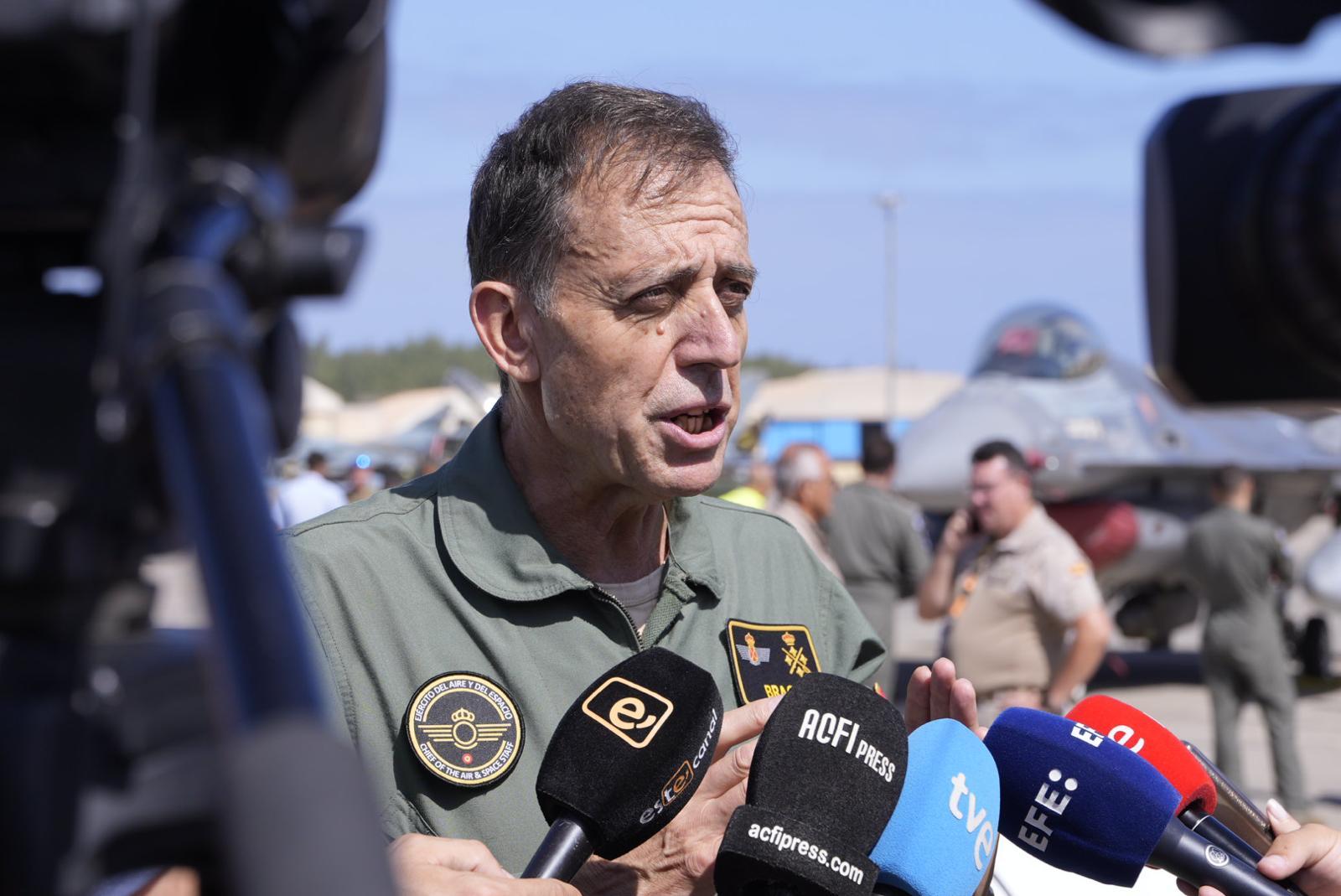 El Ejército del Aire informa en la Base Aérea de Gando, en imágenes
