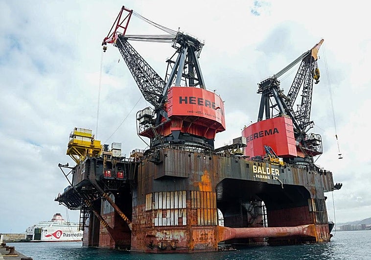 Imagen del 'DCV Balder' en el Puerto de Las Palmas.