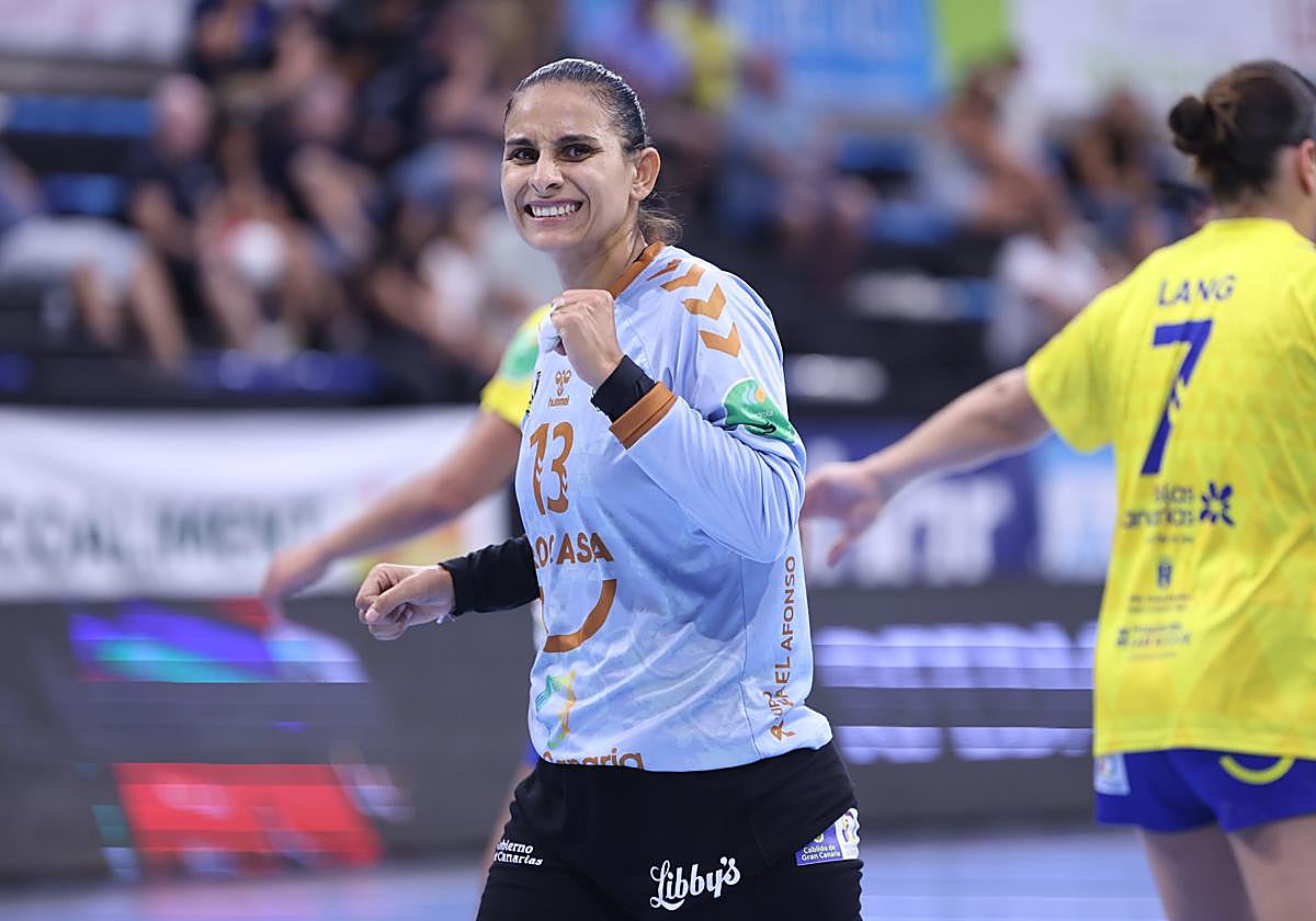 Lulú Guerra, en un lance de encuentro de esta temporada.