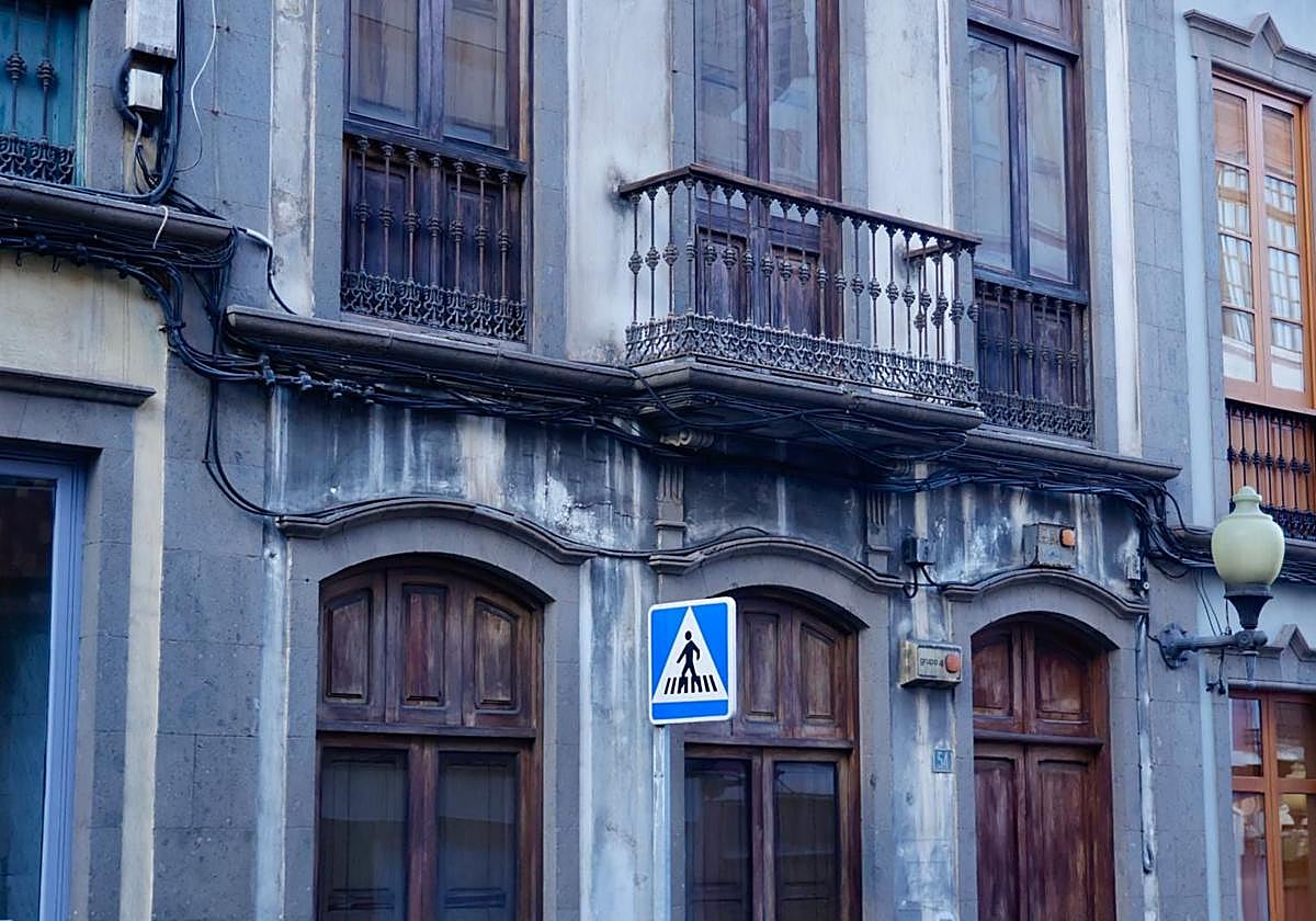 Robo con violencia en Triana: «Esto ha sido una película de terror»